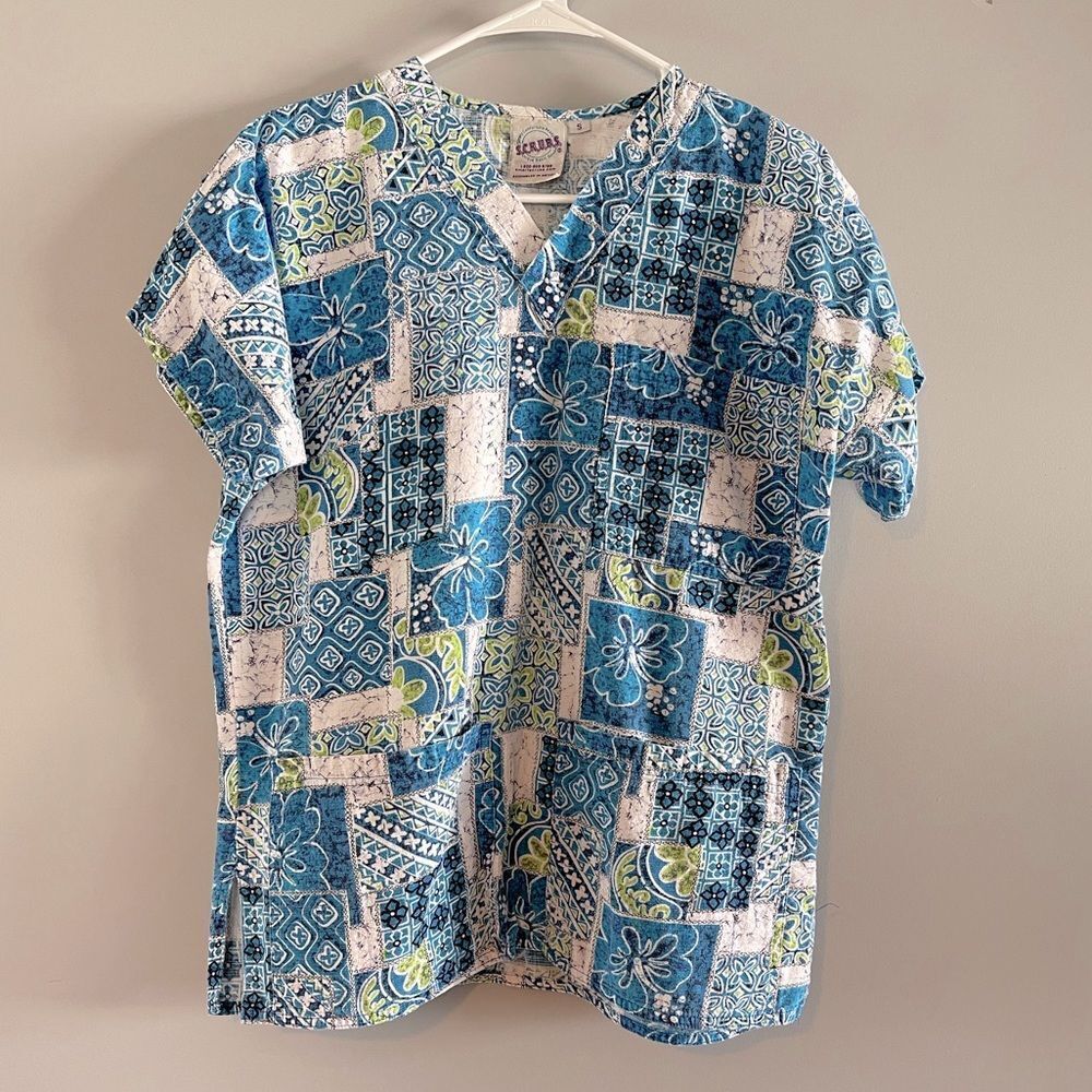 SCRUBS Multi-color Pattered Patchwork Scrub Top